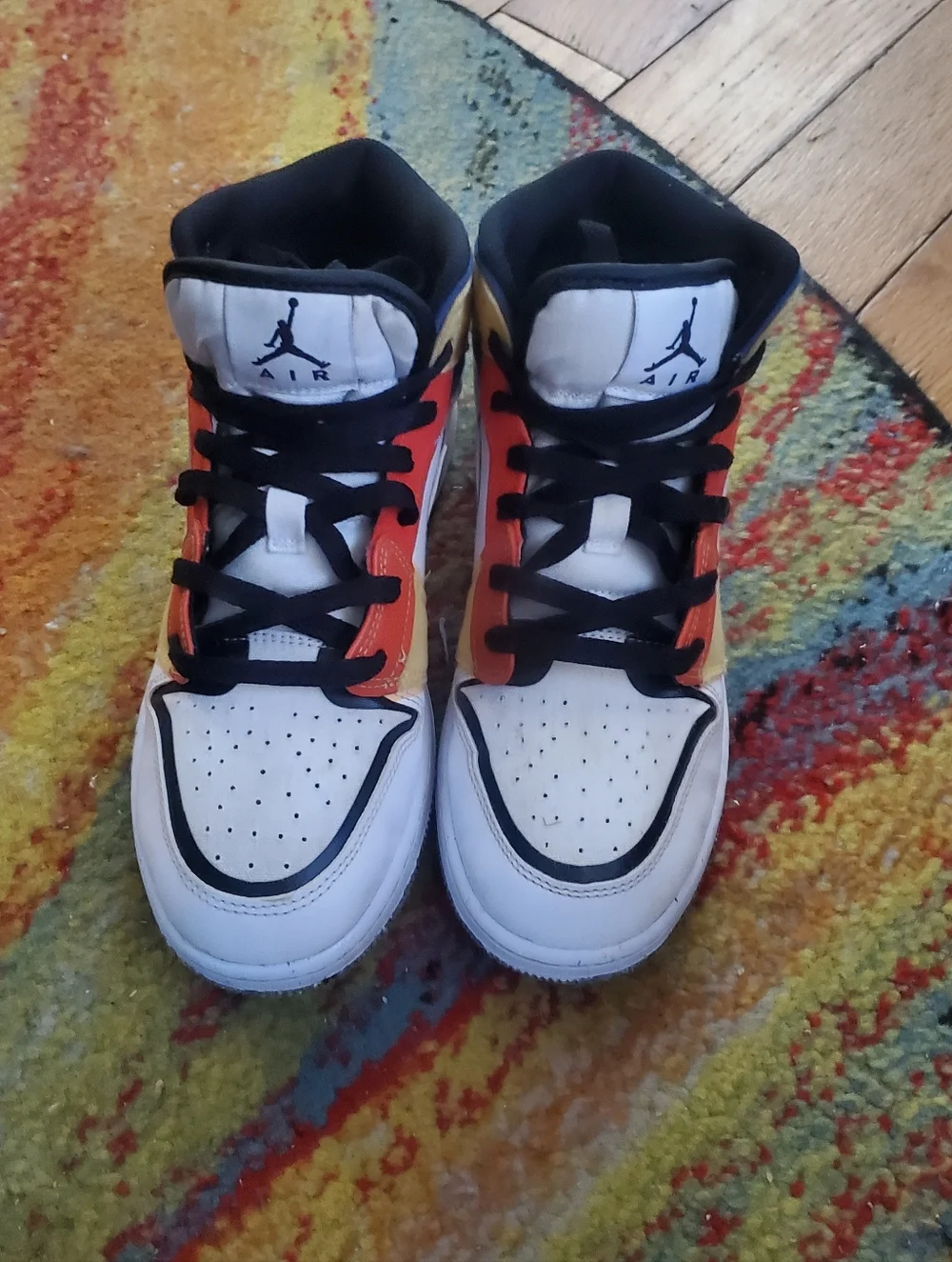 Nike Air Jordan 1 Mids 7Y - Picture 3 of 7